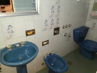 Hermoso Chalet de Tres Dorm. + Playroom y Jardin con Pileta en Venta. foto 5