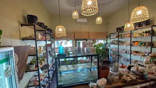 VENTA EN BLOCK DOS LOCALES MAS VIVIENDA. LANUS ESTE foto 3