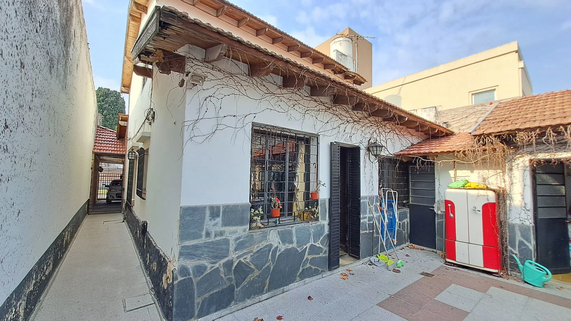 EXCELENTE CASA EN LOTE DE 9MTS FTE X 64MTS FONDO foto 5