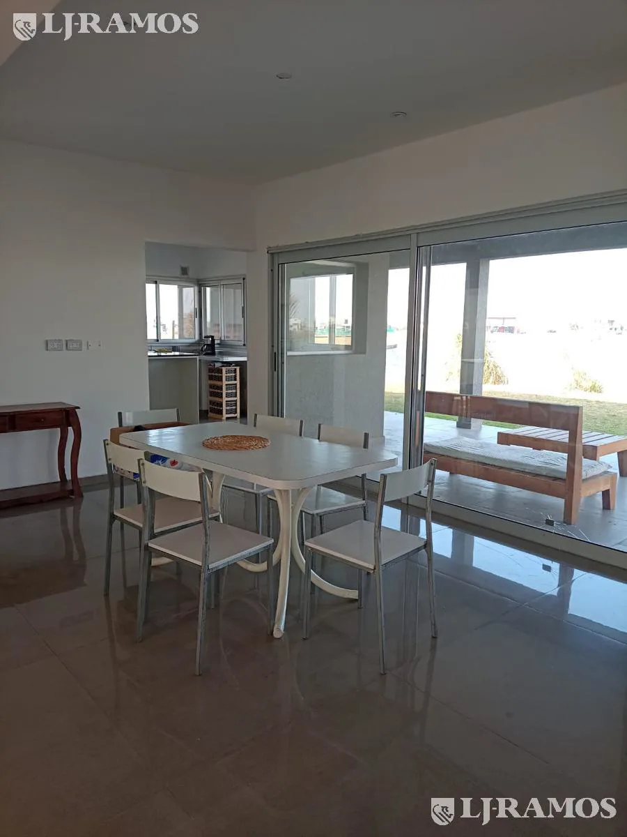 Casa en  Barrio San Sebastián a7 NO ESCRITURADA MB foto 3