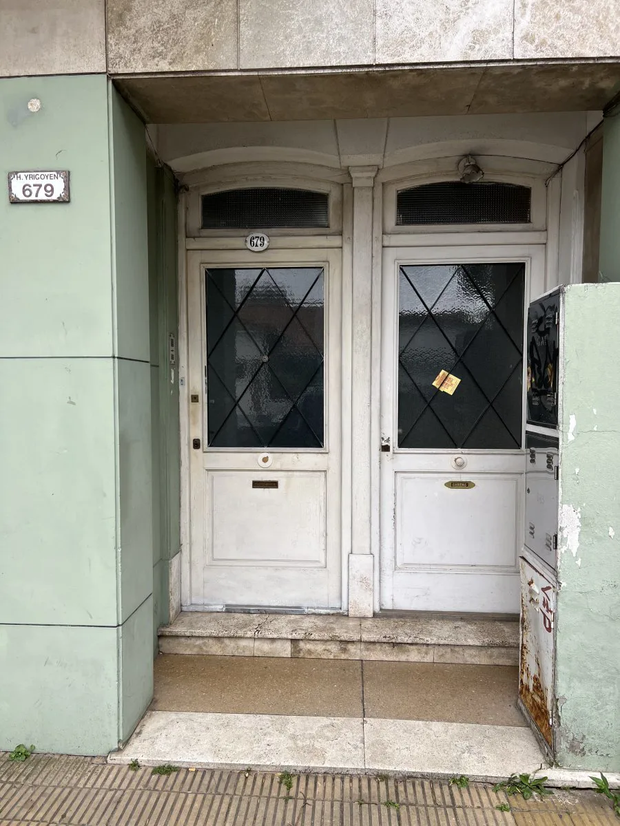 Local varios destinos con vivienda de 2 ambientes a reciclar. Apto crédito. foto 3