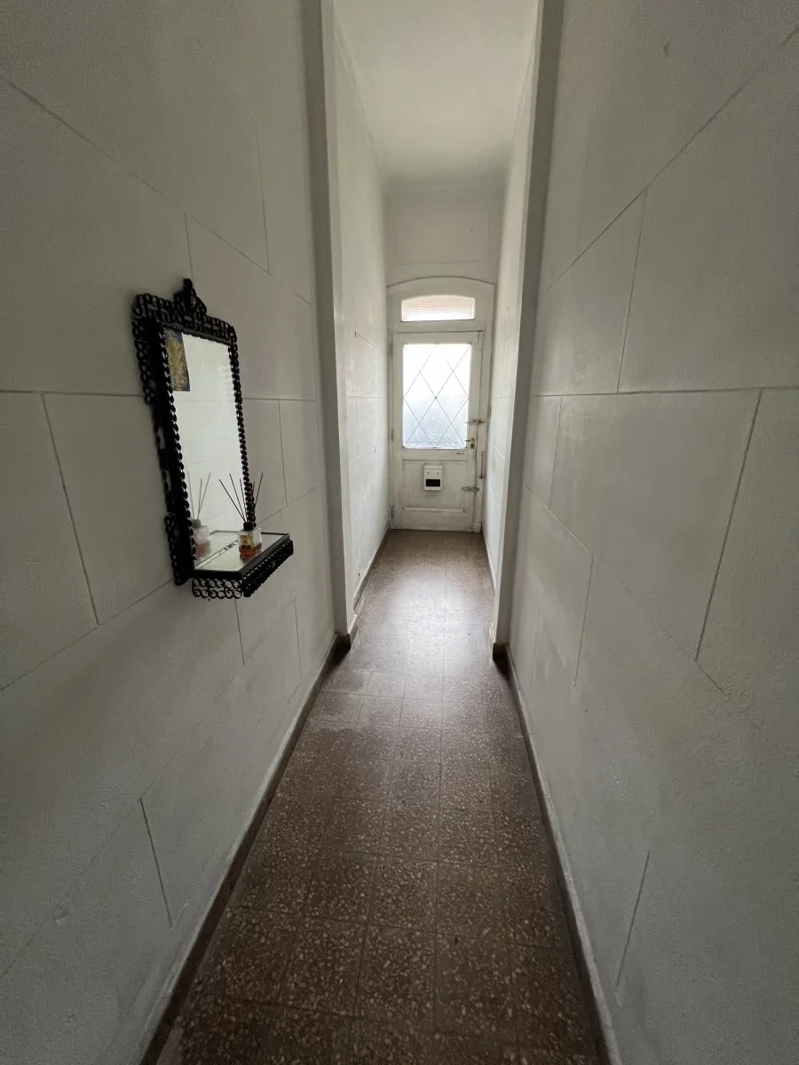 Local varios destinos con vivienda de 2 ambientes a reciclar. Apto crédito. foto 4