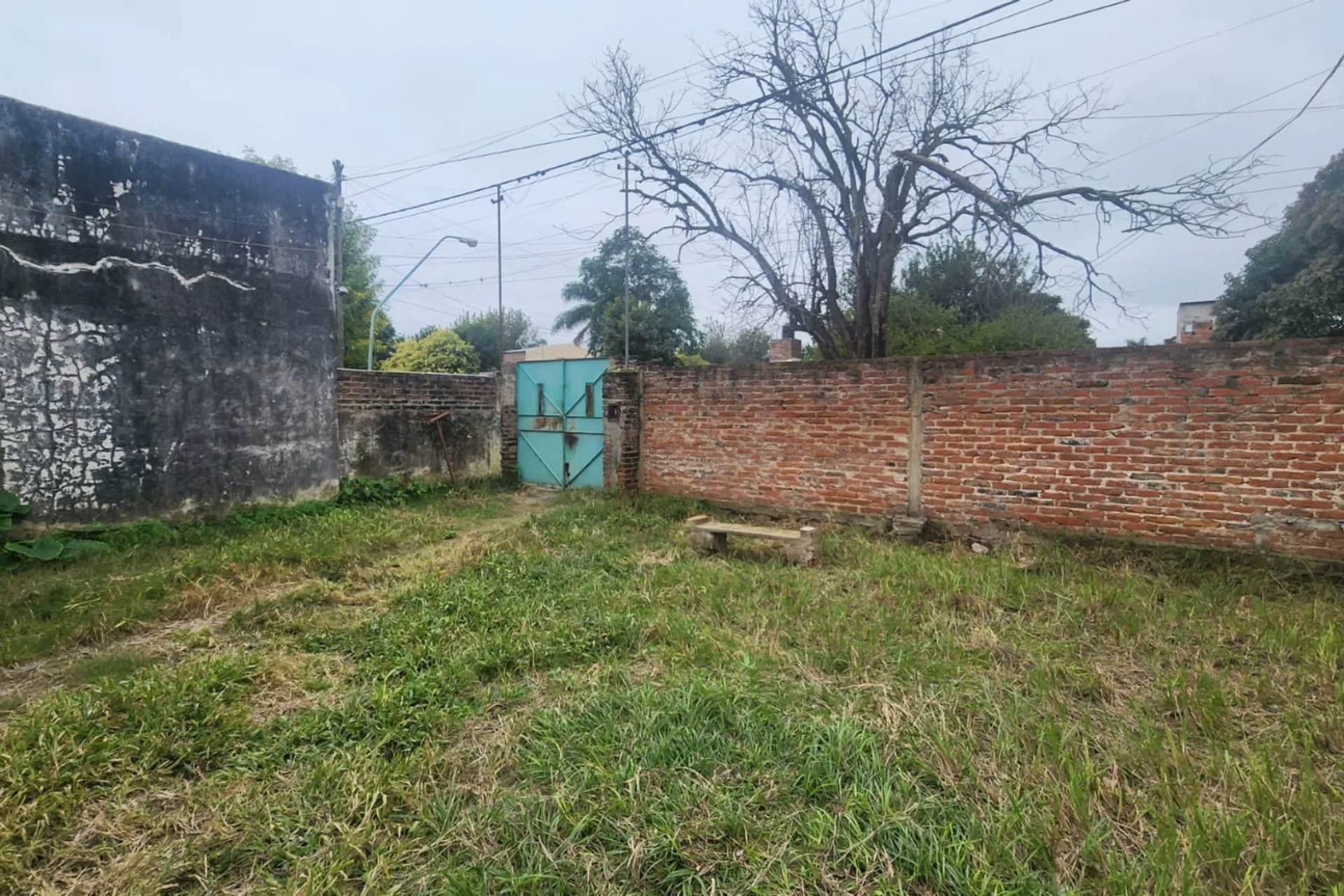 CASA A REFACCIONAR Y GRAN TERRENO foto 4