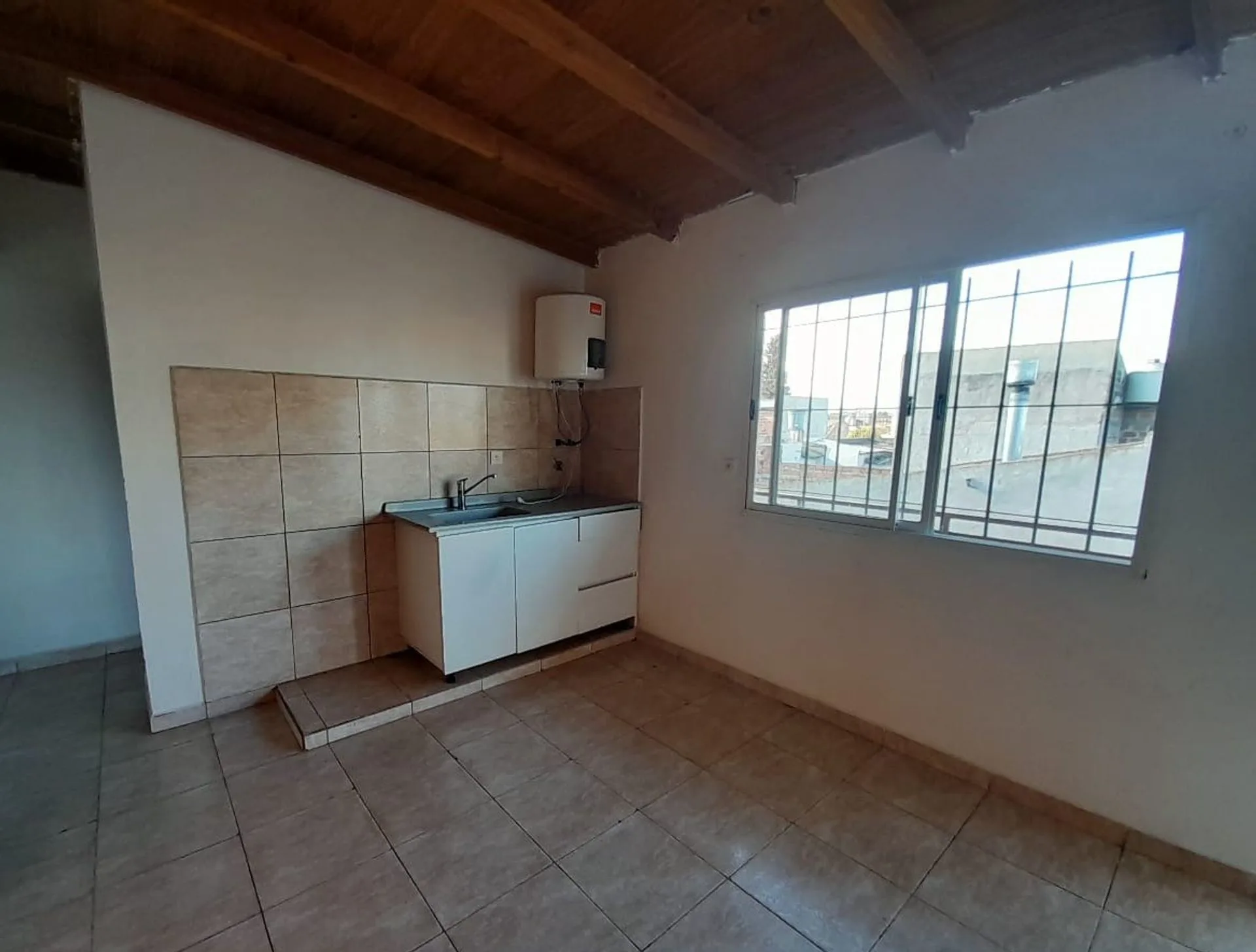 DEPTO 3 AMBIENTES EN VENTA EN BALCARCE foto 2