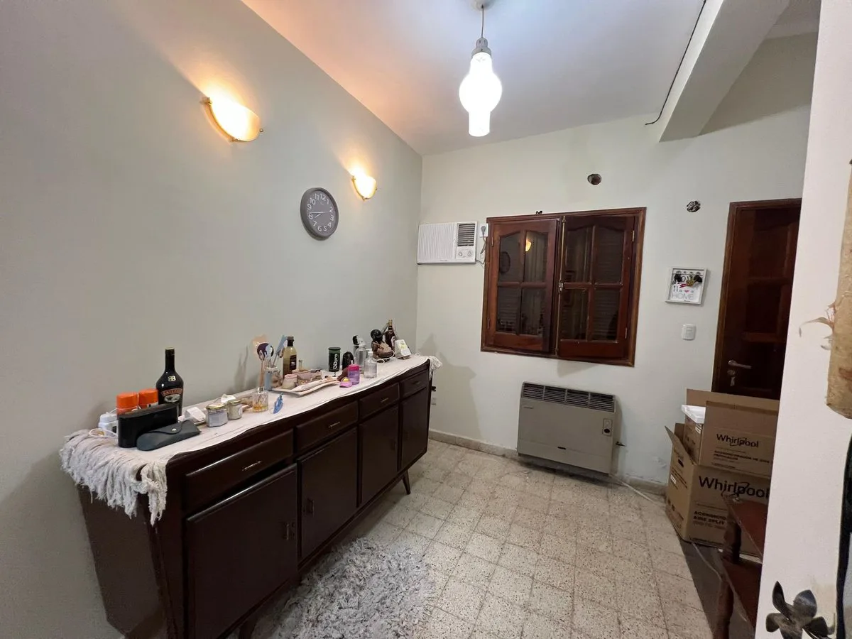 SE VENDE CASA 4 AMBIENTES ZURITA ANTES DE CASEROS foto 3