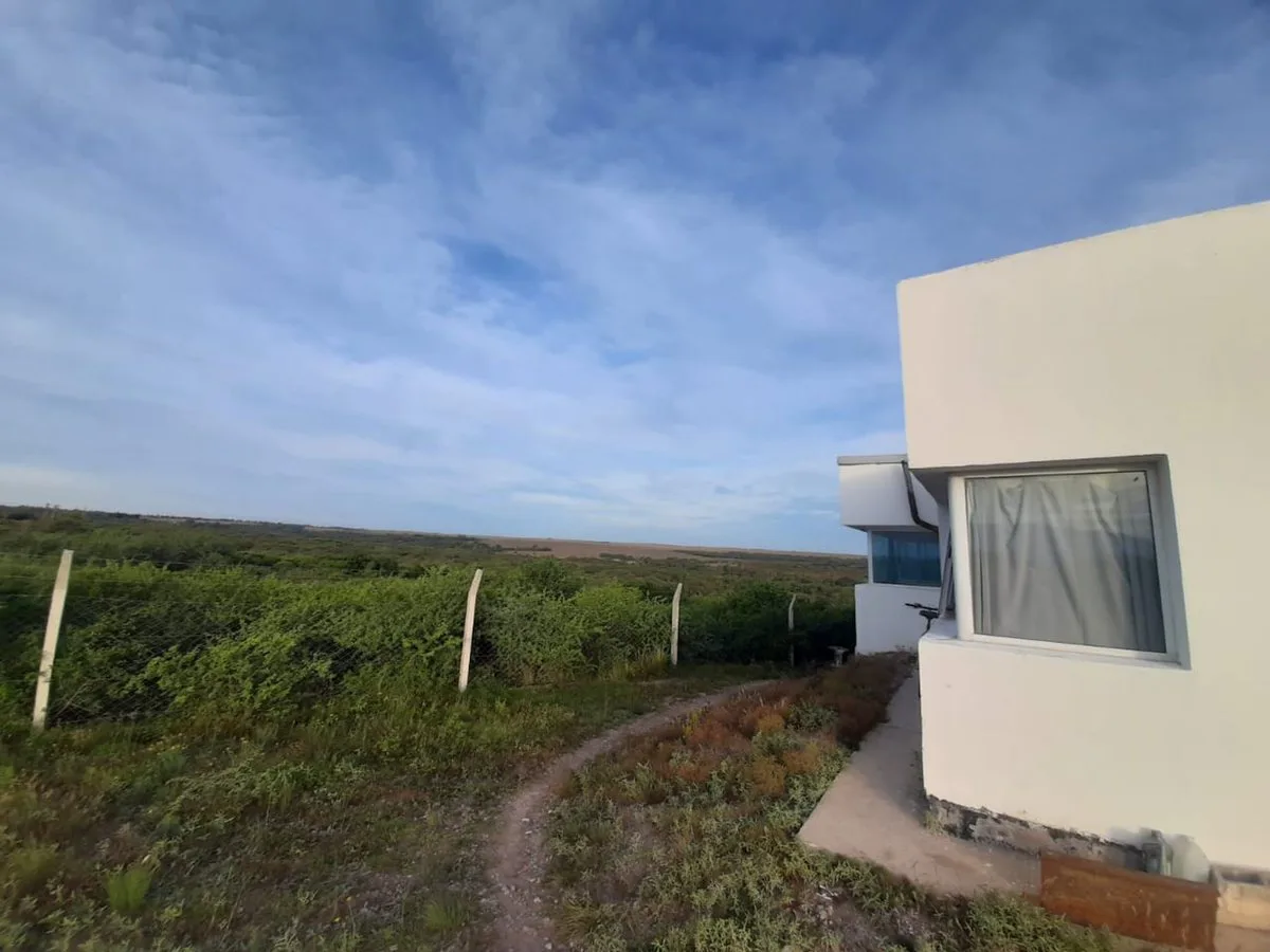VENTA DE CASA CON 1 HECTAREA DE PARQUE foto 5
