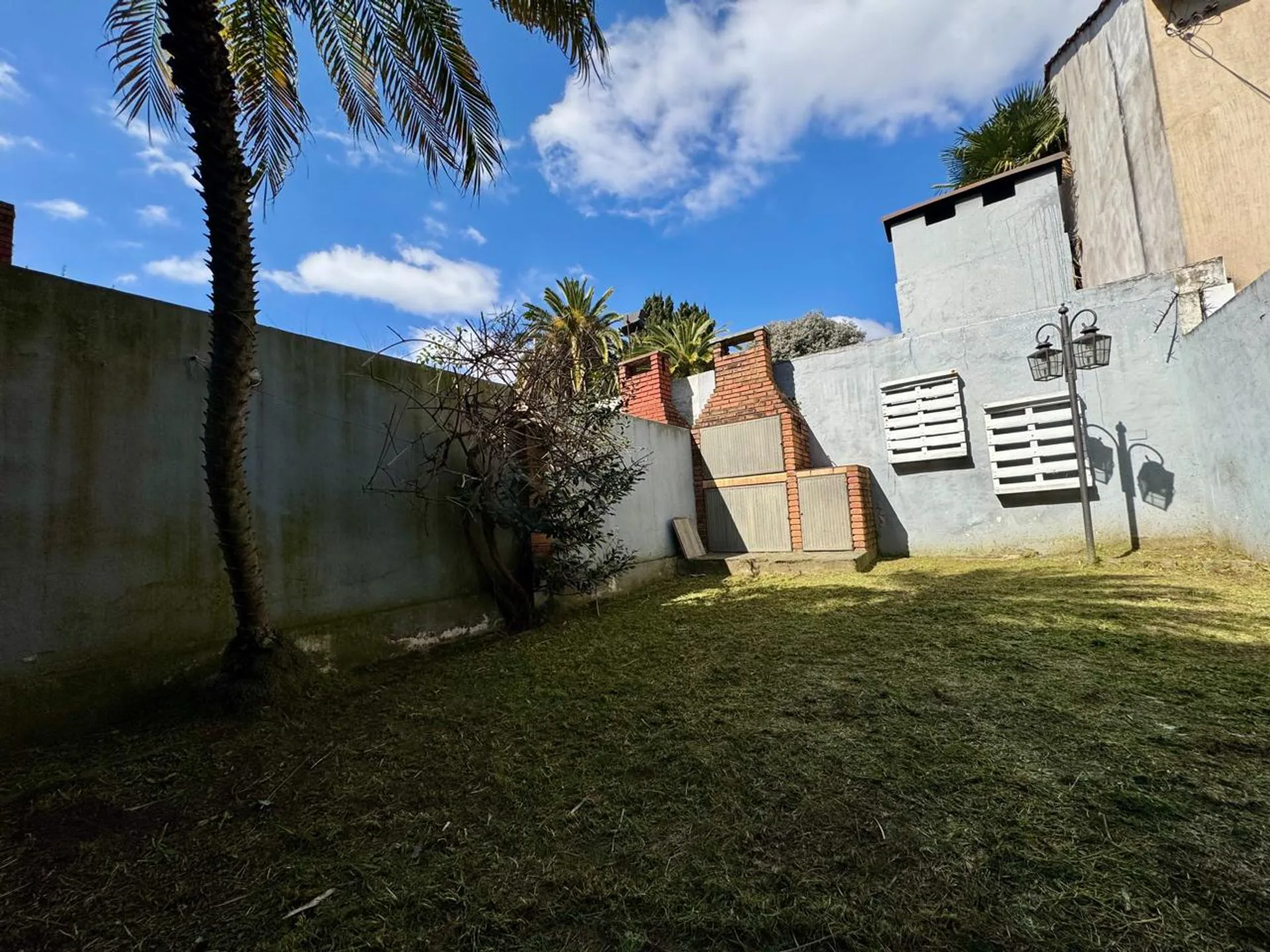 Dúplex 3 Ambientes con Jardín, Parrilla y Cochera foto 3