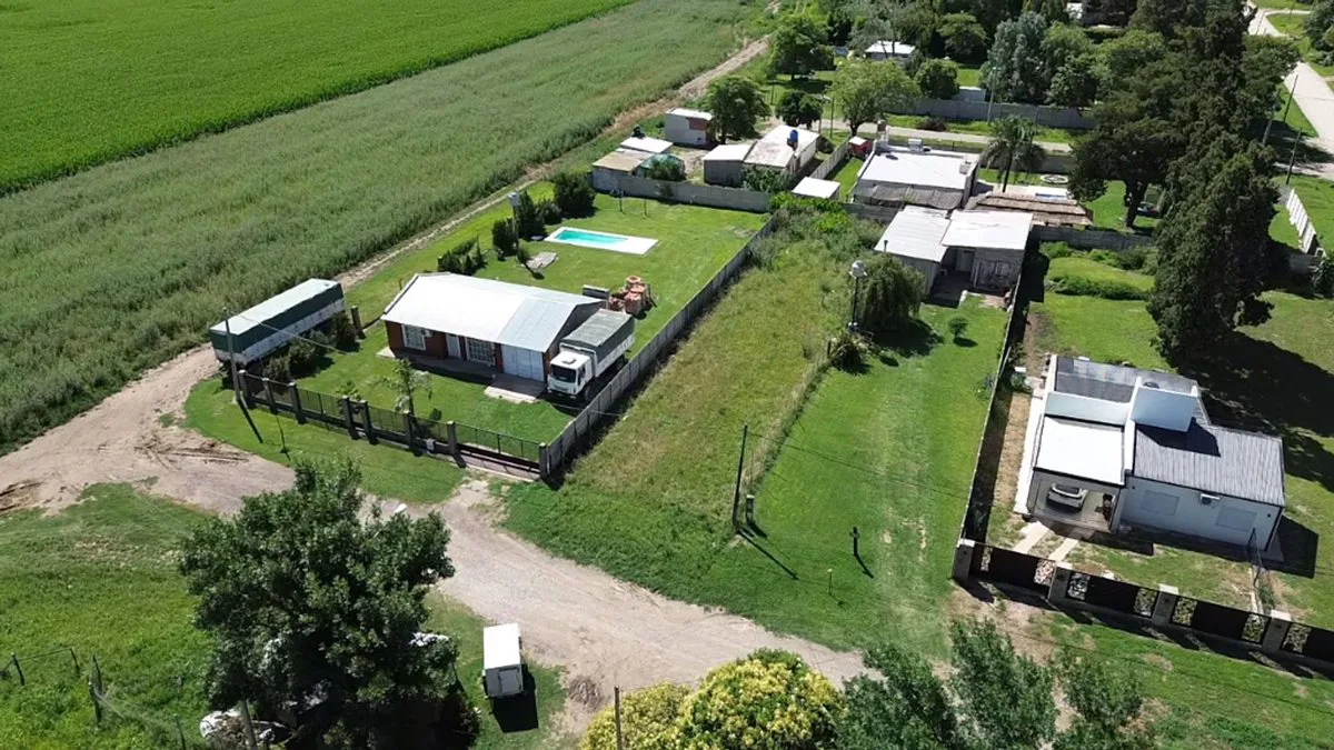 EN VENTA LOTE 11X46 CALLE LOS TILOS foto 3