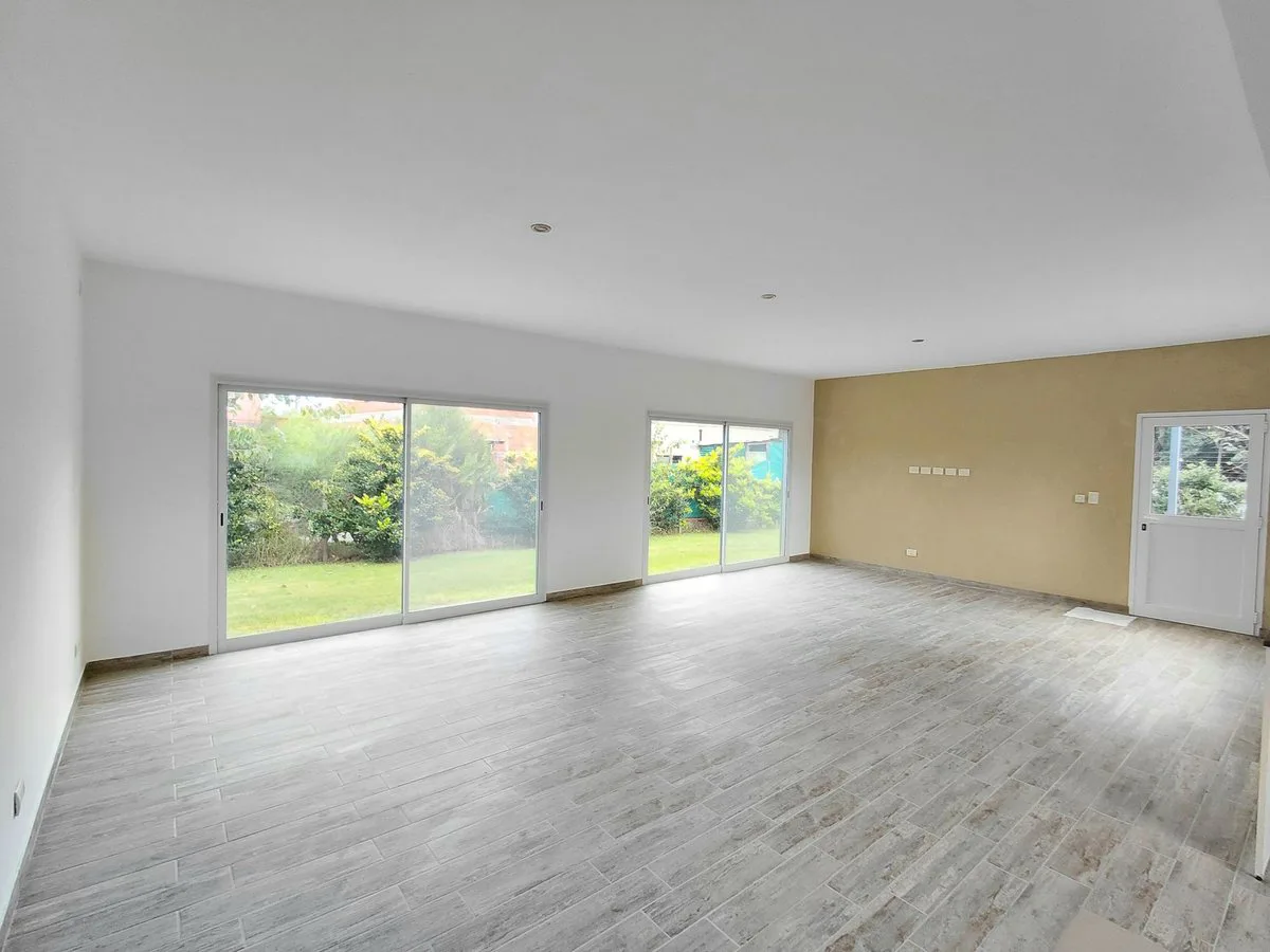 VENTA CASA LOS ARCES PILAR, 3 DORM, APTO CREDITO foto 3