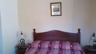 Chalet de 3 ambientes en  Mar Azul a 6 cuadras de Playa. foto 4