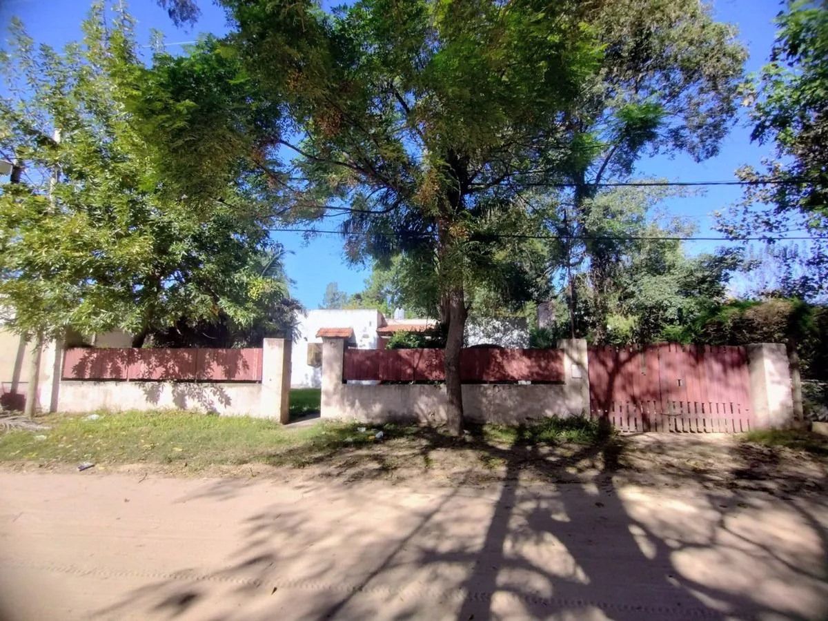 VENTA CASA 4 DORMITORIOS EN COLASTINE NORTE foto 2
