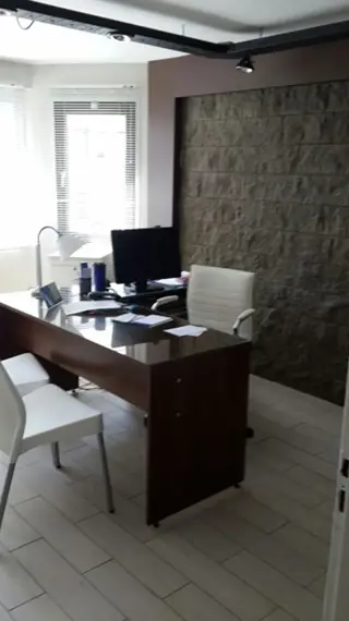 Oportunidad. Excelente propiedad con amplio frente sobre calle Mitre -Apta todo Uso- foto 3