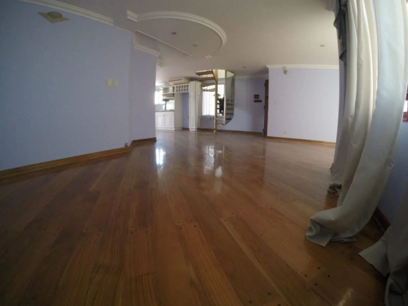 Departamento de 3 amb.terraza exclusiva con quincho y cochera cubierta foto 5