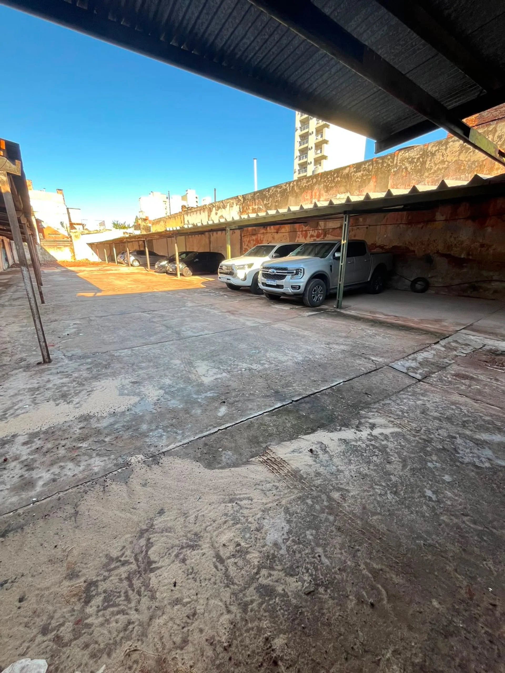 Gran terreno para desarrollo. Barrio Constituyente foto 4