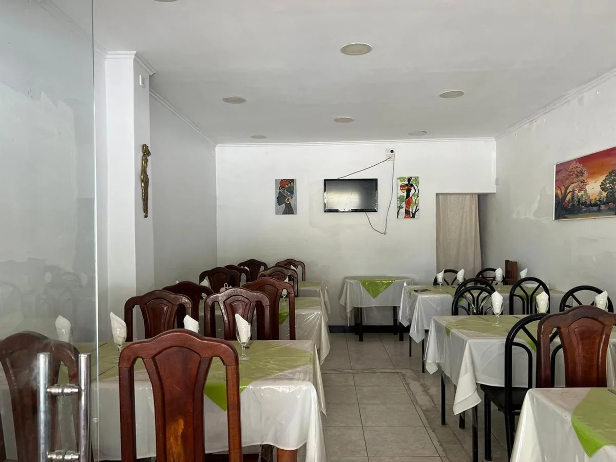 VENTA DE CASA, ALOJAMIENTO Y LOCALES EN TERMAS foto 4