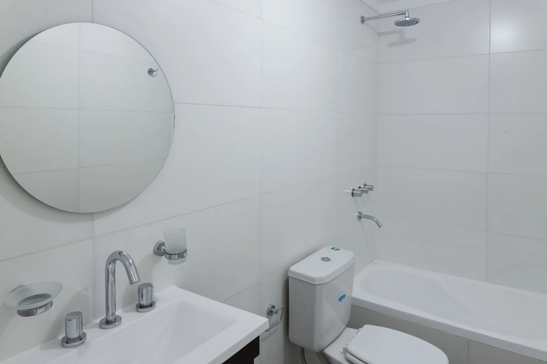 VENTA MONOAMBIENTE CON BALCÓN CENTRO INVERSIÓN foto 5