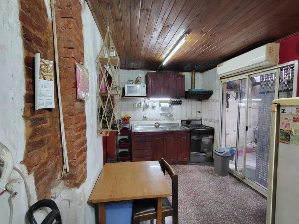 CASA 4 AMB, LOTE PROPIO - VENTA DIRECTA - MORON foto 2