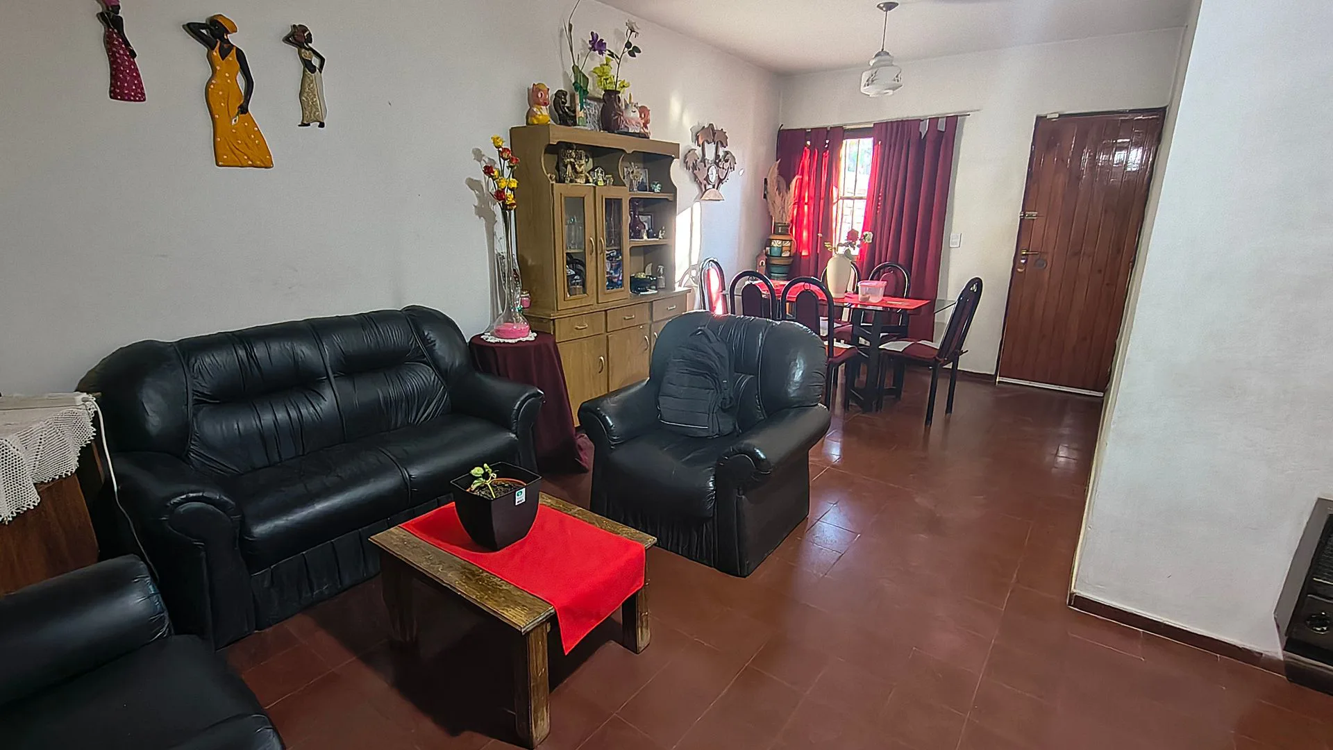 VENTA CASA 4 DORM. B° LOS TAMARINDOS. CHIMBAS