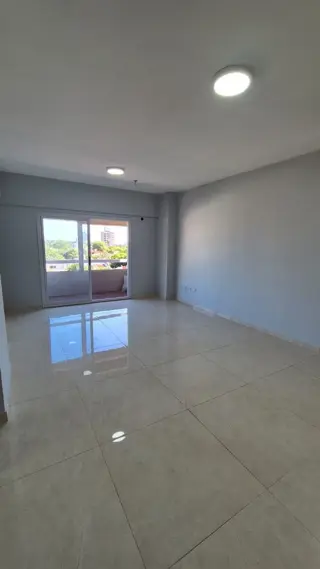 PRECIOSO DEPARTAMENTO EN VENTA DE DOS DORMITORIOS A PASOS DEL CENTRO DE LA CIUDAD DE POSADAS.- foto 2
