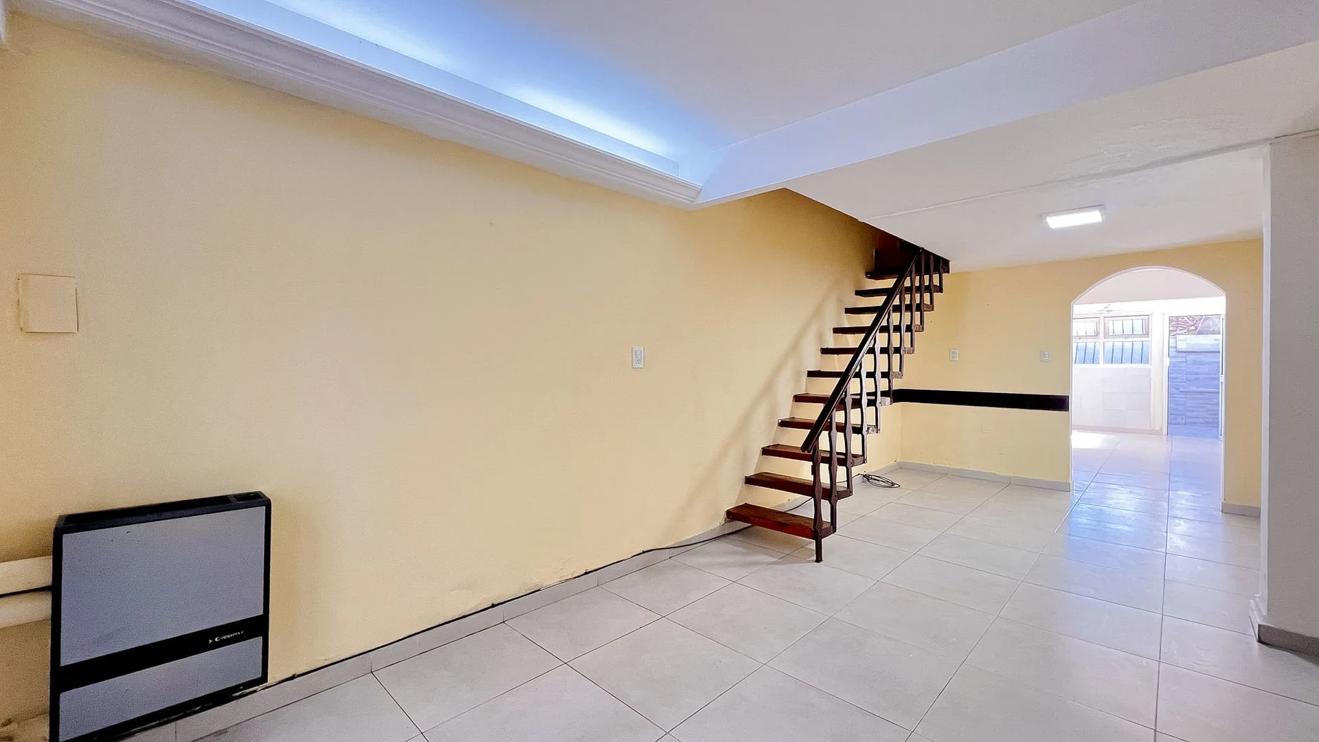 Venta duplex 3 amb barrio Villa Primera c cochera foto 2