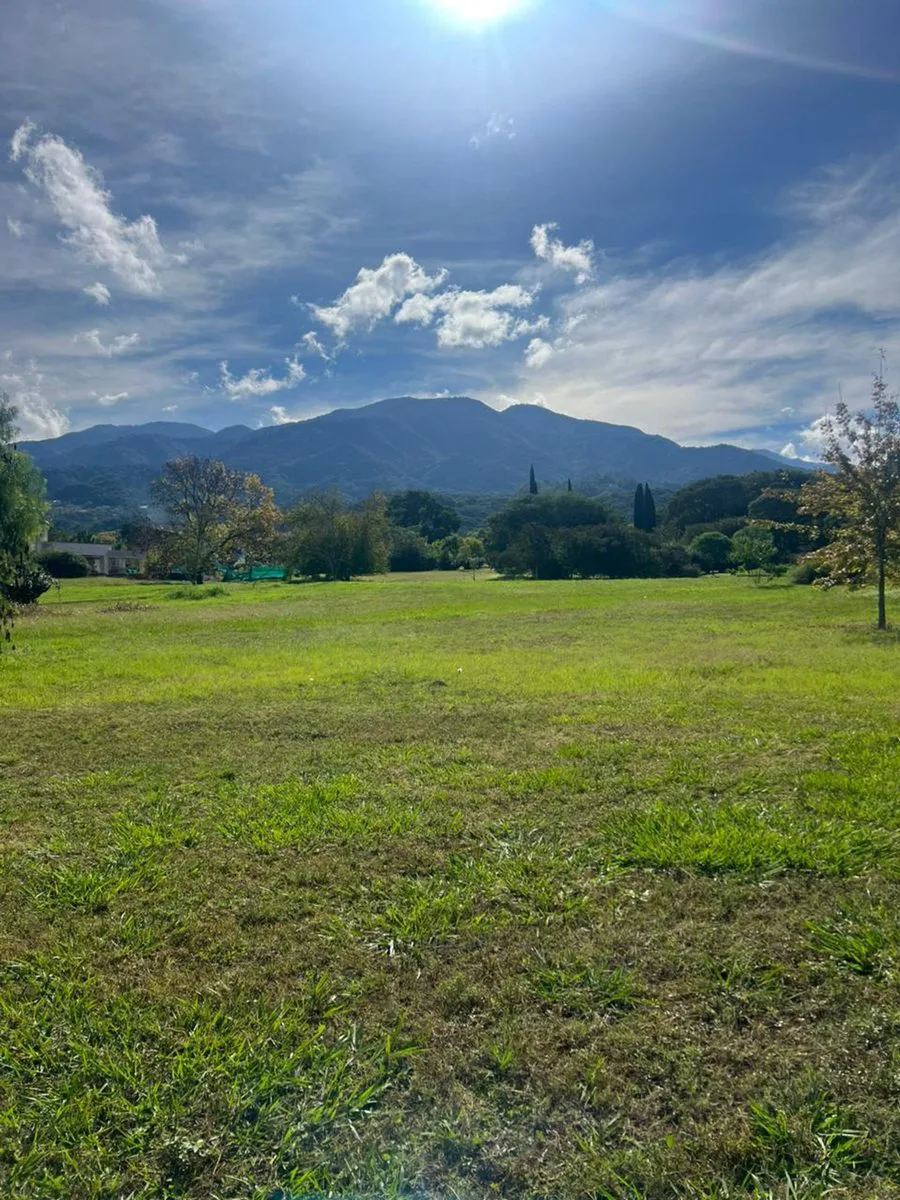LOTE EN VENTA "PARQUES DE SAN LORENZO" foto 4