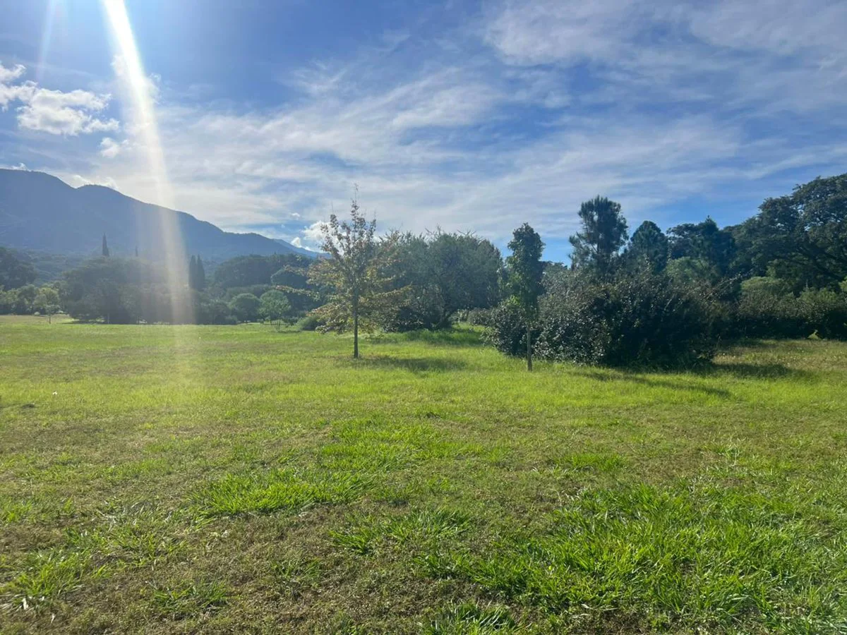 LOTE EN VENTA "PARQUES DE SAN LORENZO" foto 5