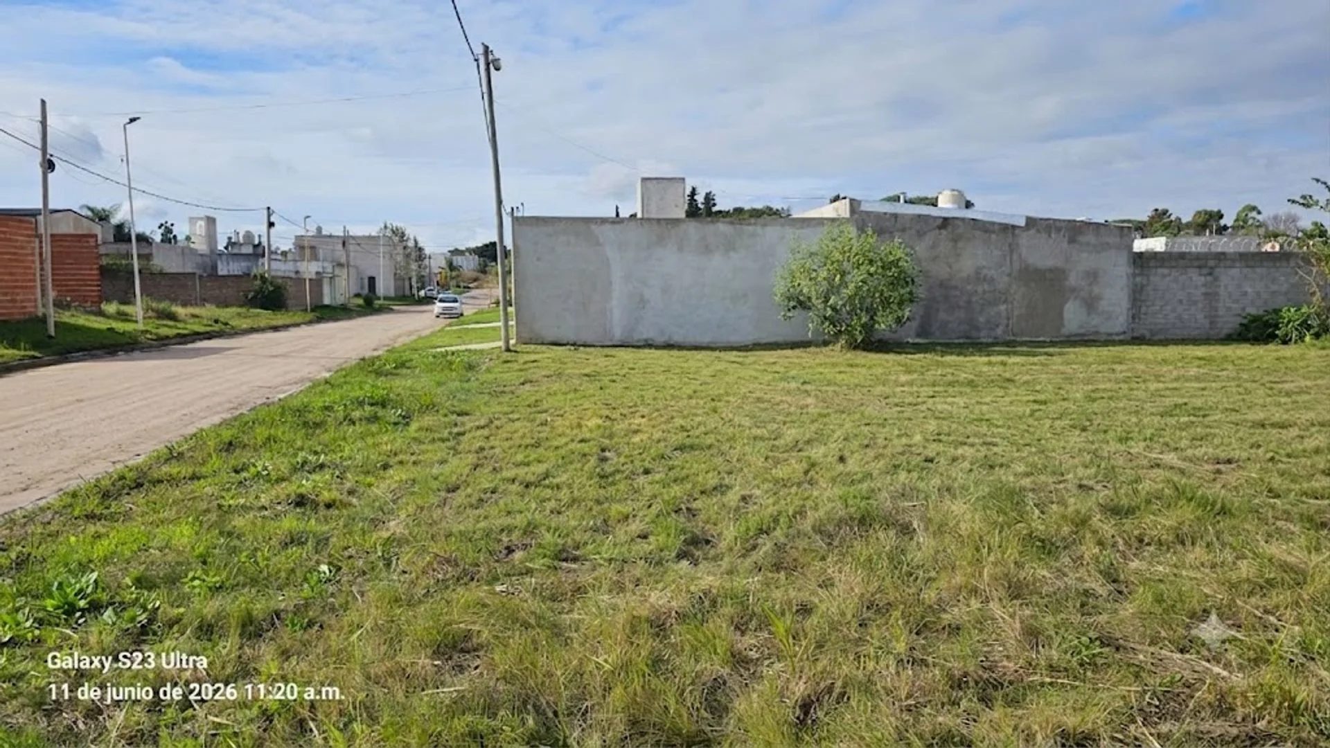 Lindo terreno de 310 m2 cerca Av. Ejército, Paraná foto 2