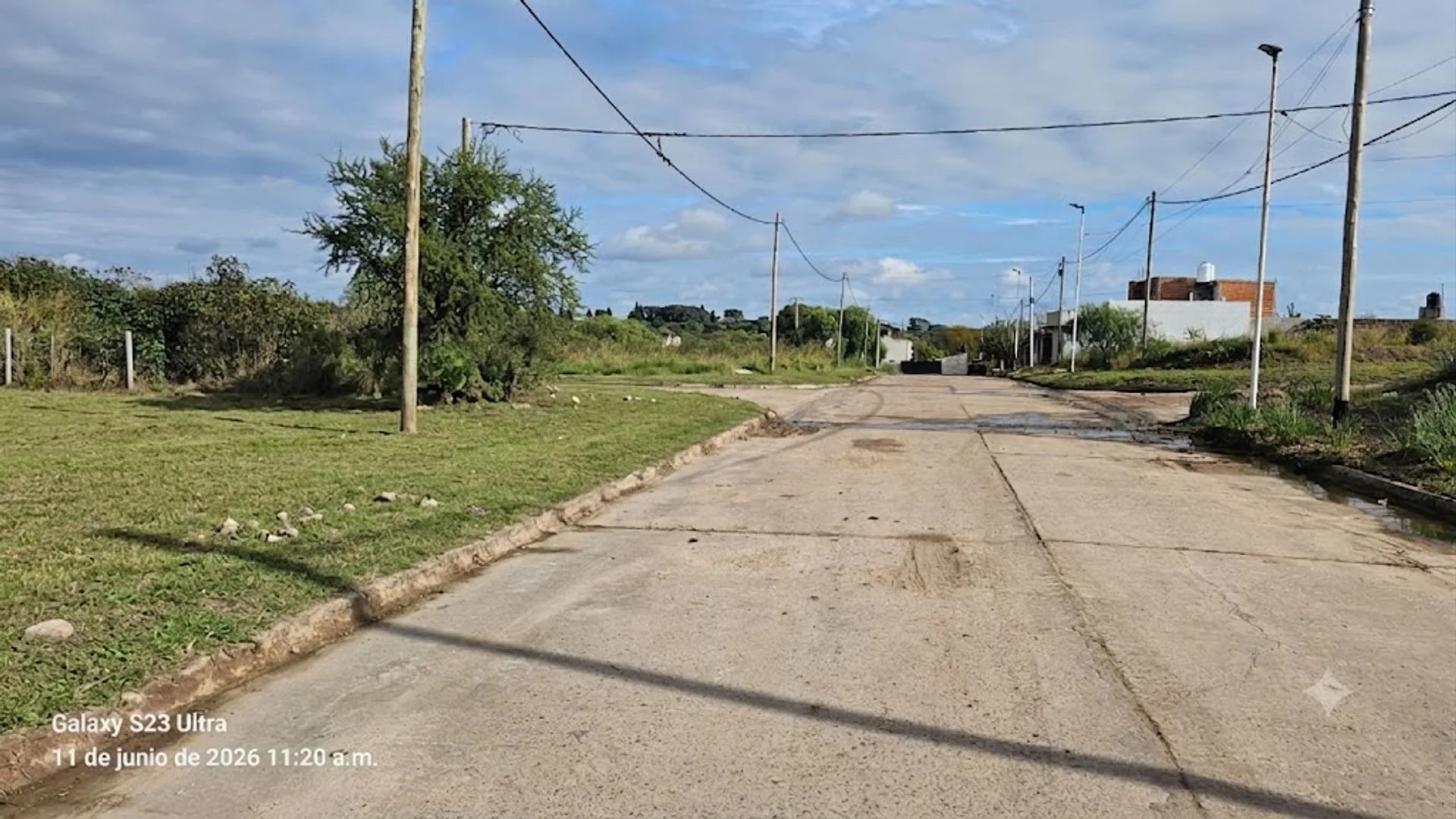 Lindo terreno de 310 m2 cerca Av. Ejército, Paraná foto 3