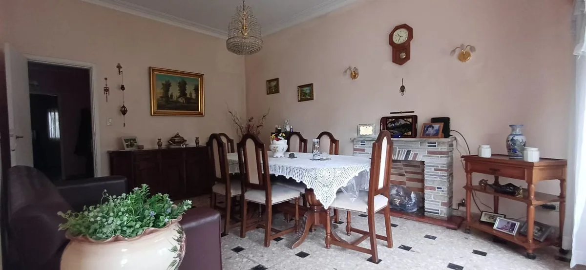 VENTA CASA 4 AMBIENTES CON GALERIA Y GRAN FONDO foto 3
