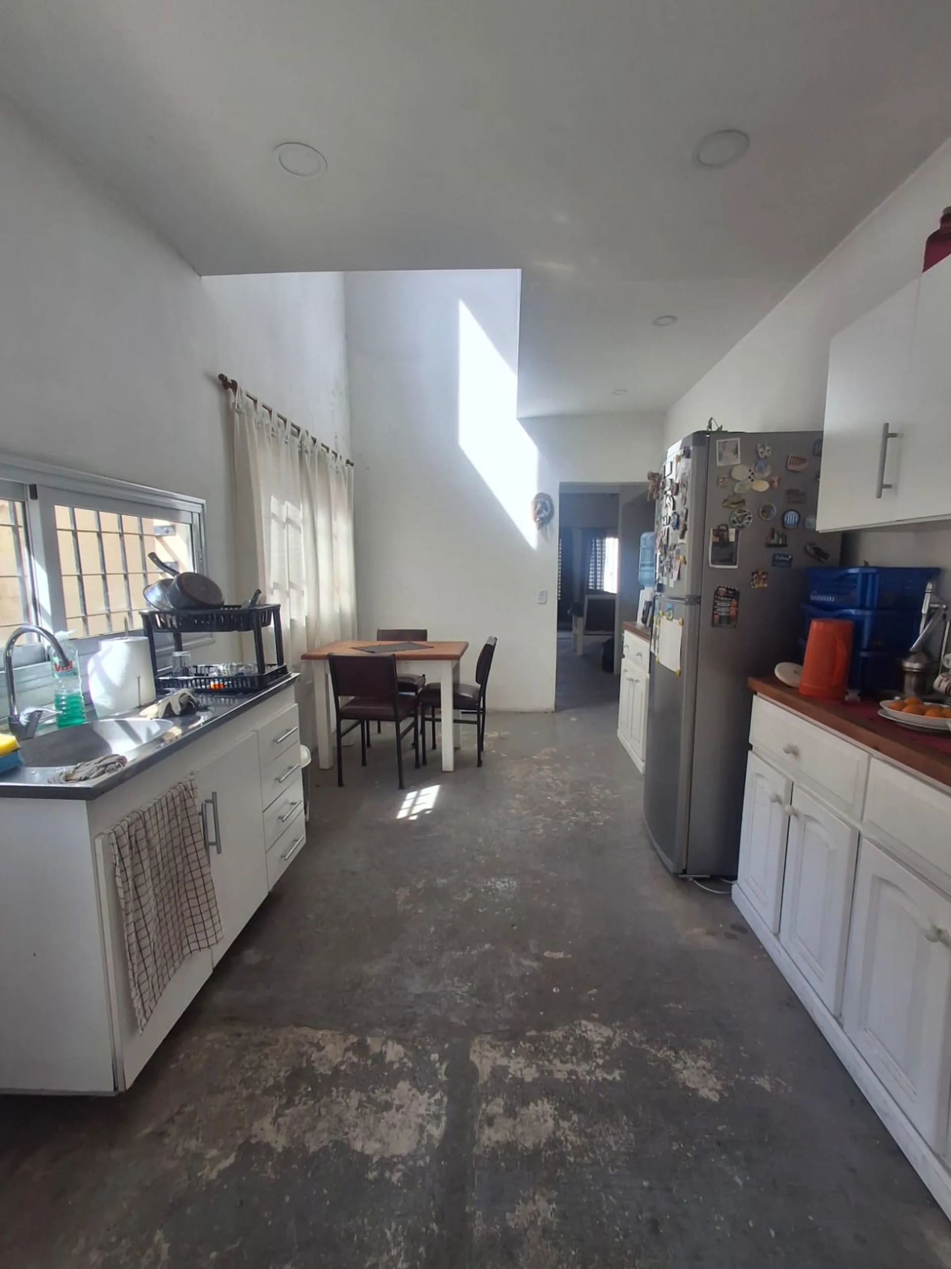 CASA EN VENTA EN SAN MIGUEL  Y  AMPLIO JARDÍN foto 5