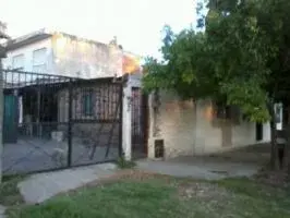 BURZACO - 2 casas + 2 Locales - Se vende en Block foto 1