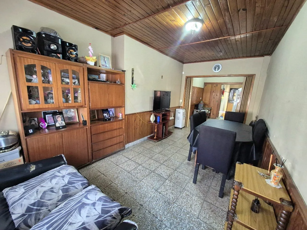 CASA 3 AMB CON COCHERAS Y FONDO LIBRE en San Martin foto 2