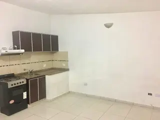 ALQUILER CASTELAR  $22.000 foto 2