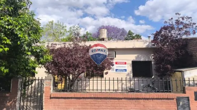 VENTA CASA  ZONA COMERCIAL 300M2 - CDAD. PERICO