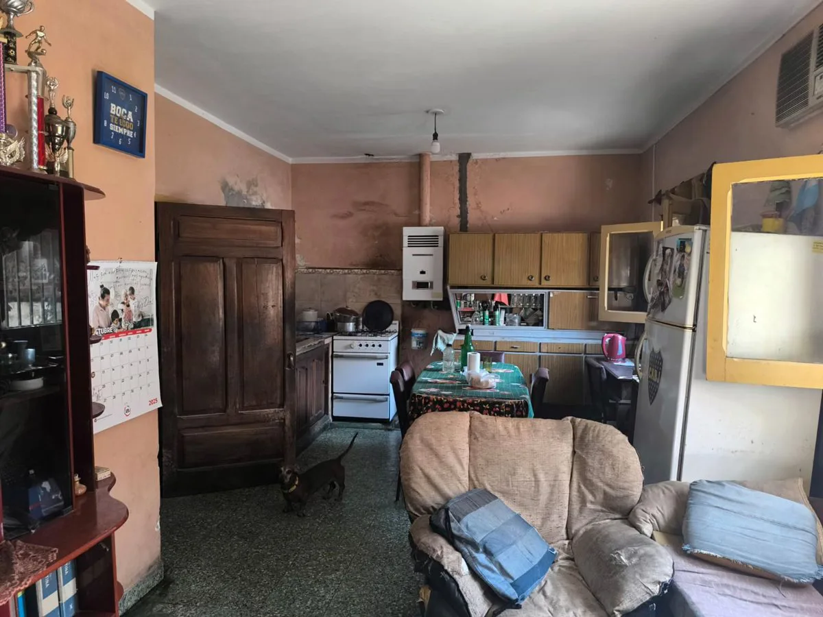 VENTA CASA  ZONA COMERCIAL 300M2 - CDAD. PERICO foto 2