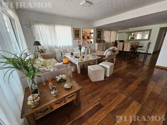 Casa en Venta en Village Las Lomas