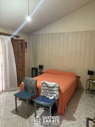 OPORTUNIDAD- CASA DE 2 DORMITORIOS CON PATIO Y COCHERA foto 4