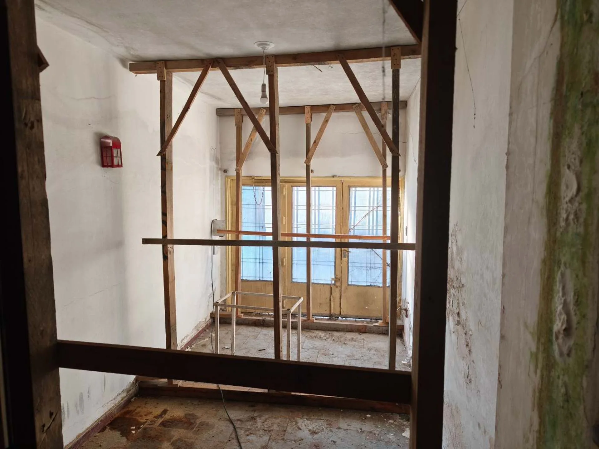 CASA MÁS DPTO A REFACCIONAR BARRIO URQUIZA 3 DORM foto 2