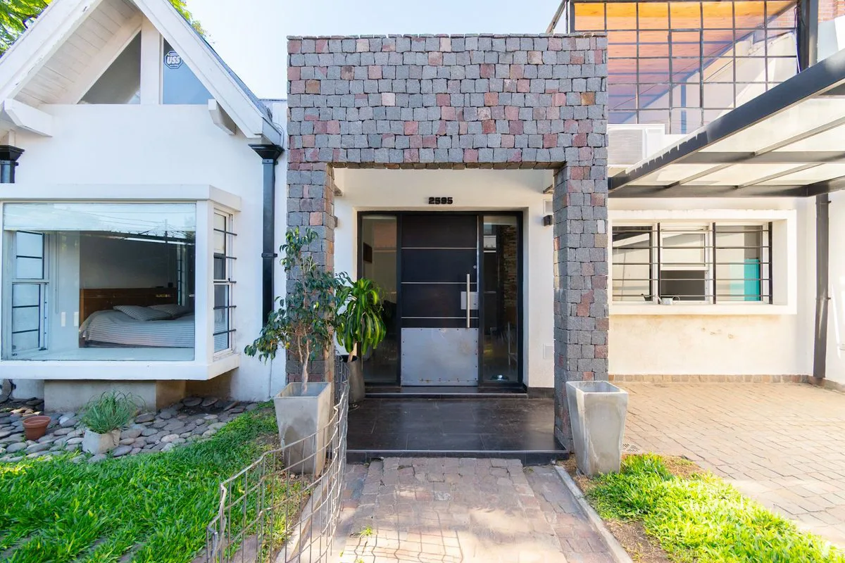 VENTA CASA EN CASTELAR NORTE 3 AMBIENTES PB foto 3