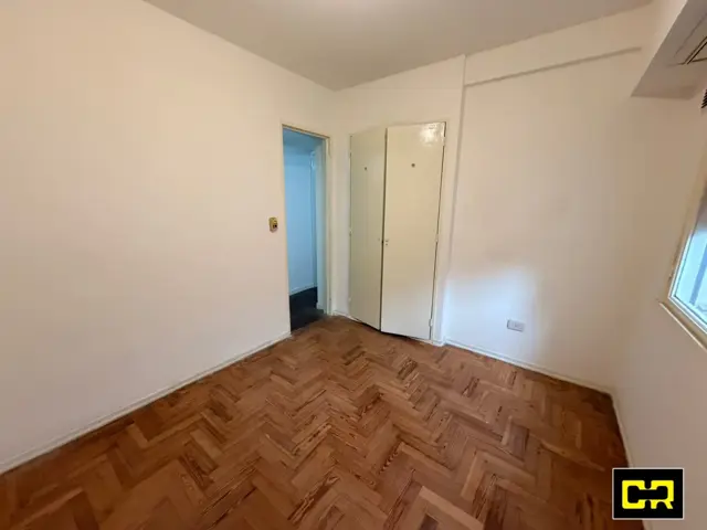 Departamento de 3 ambientes en venta en Floresta.