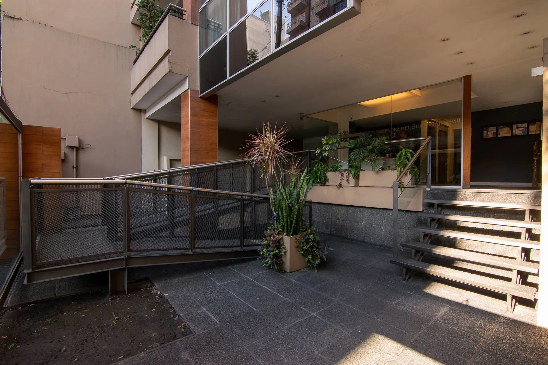 VENTA DEPARTAMENTO 2 AMBIENTES MORON foto 3