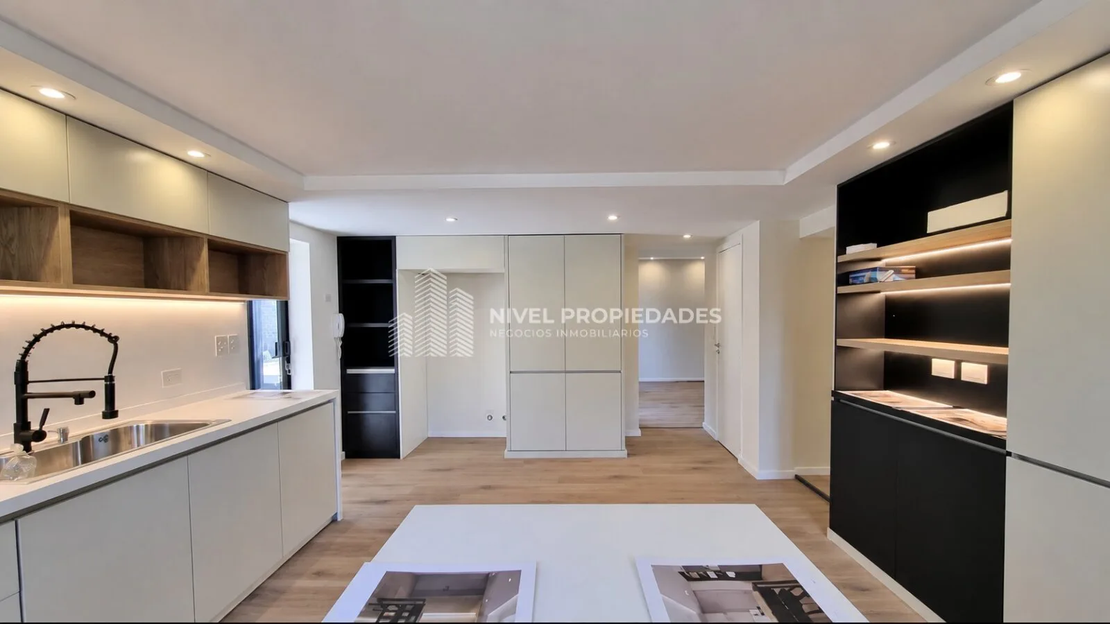 CHALET 5 AMB CON PILETA, PARQUE Y QUINCHO EN ALQUILER - CASTELAR foto 5