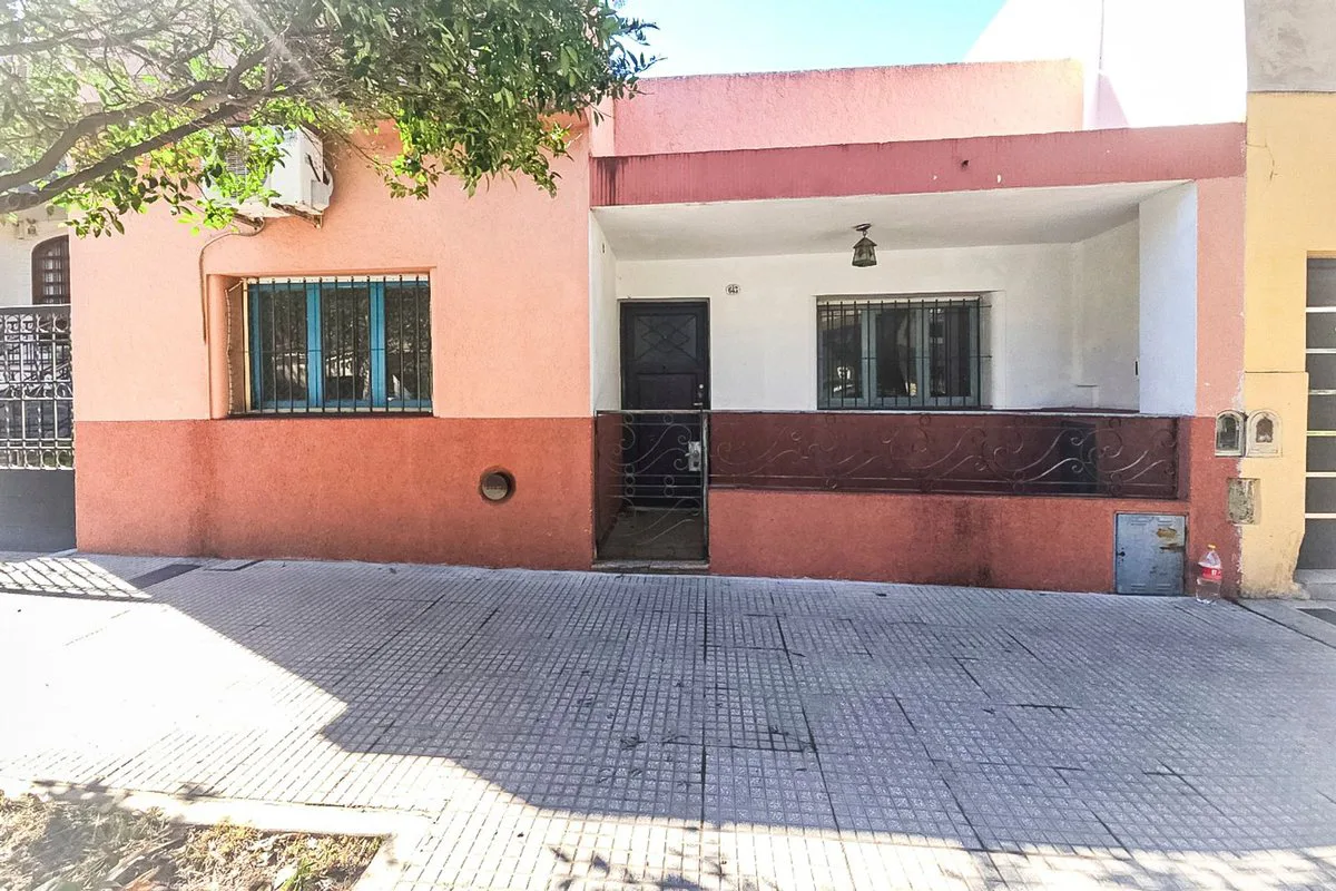 VENTA-CASA 5 AMB CON PATIO/TERRAZA-VERSALLES-185m² foto 2