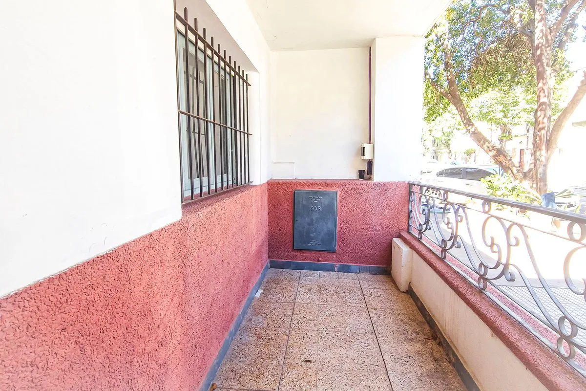 VENTA-CASA 5 AMB CON PATIO/TERRAZA-VERSALLES-185m² foto 4