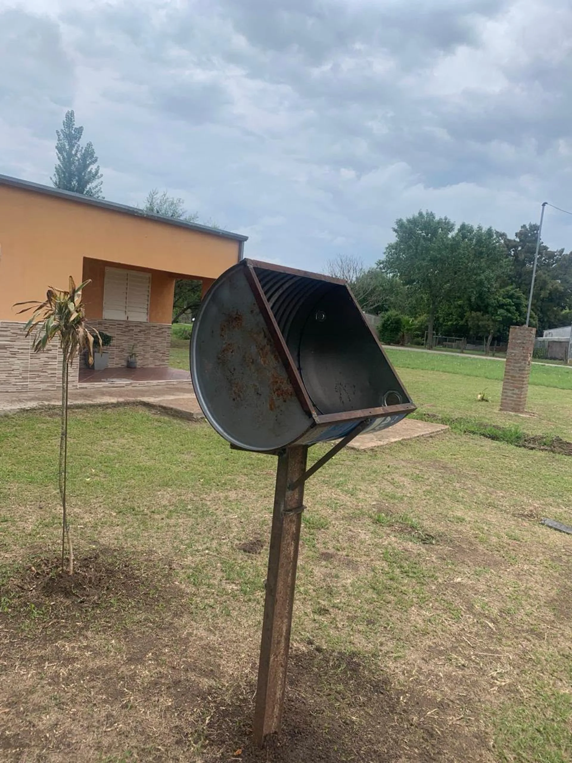 Amplio terreno con casa y excelente ubicación foto 4