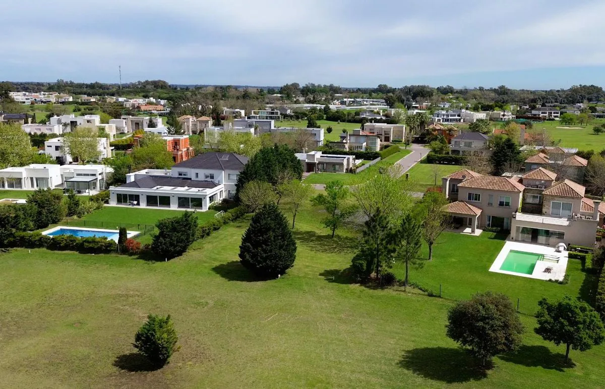 VENTA DE LOTE ESCOBAR HARAS SANTA MARIA LAS LOMAS foto 2