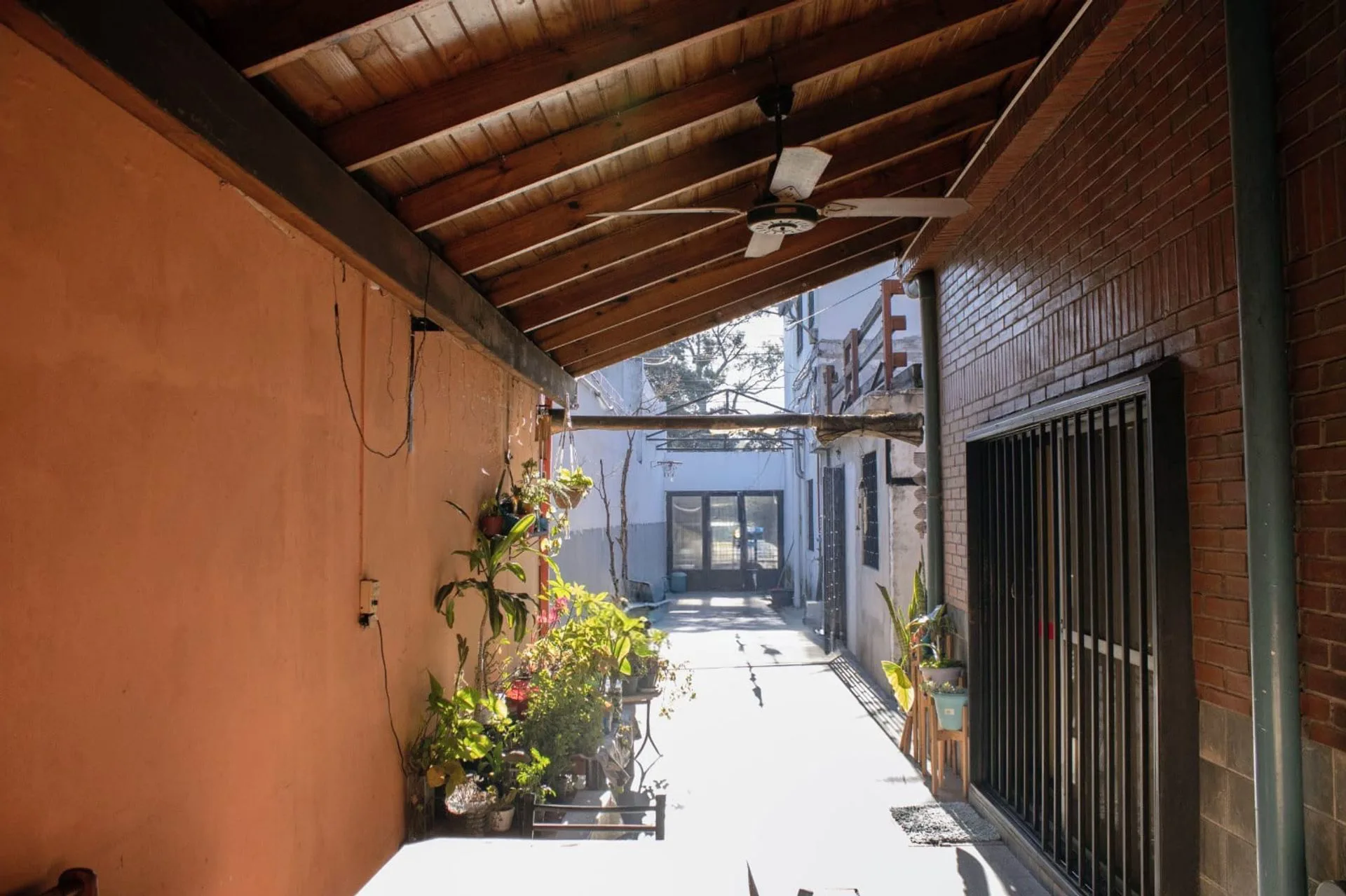 VENTA DOS CASAS/ IDEAL INVERSOR APTO CREDITO. foto 4