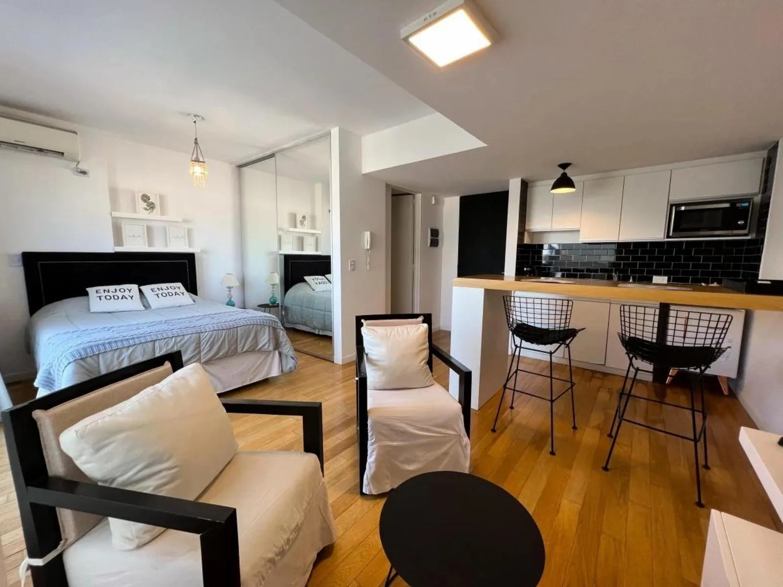 Studio apartment in Palermo – photo 6 of 15