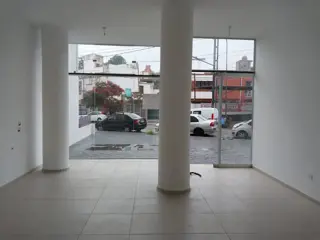 Retasado Venta Local a Estrenar en Guemes U$$65.000. foto 3