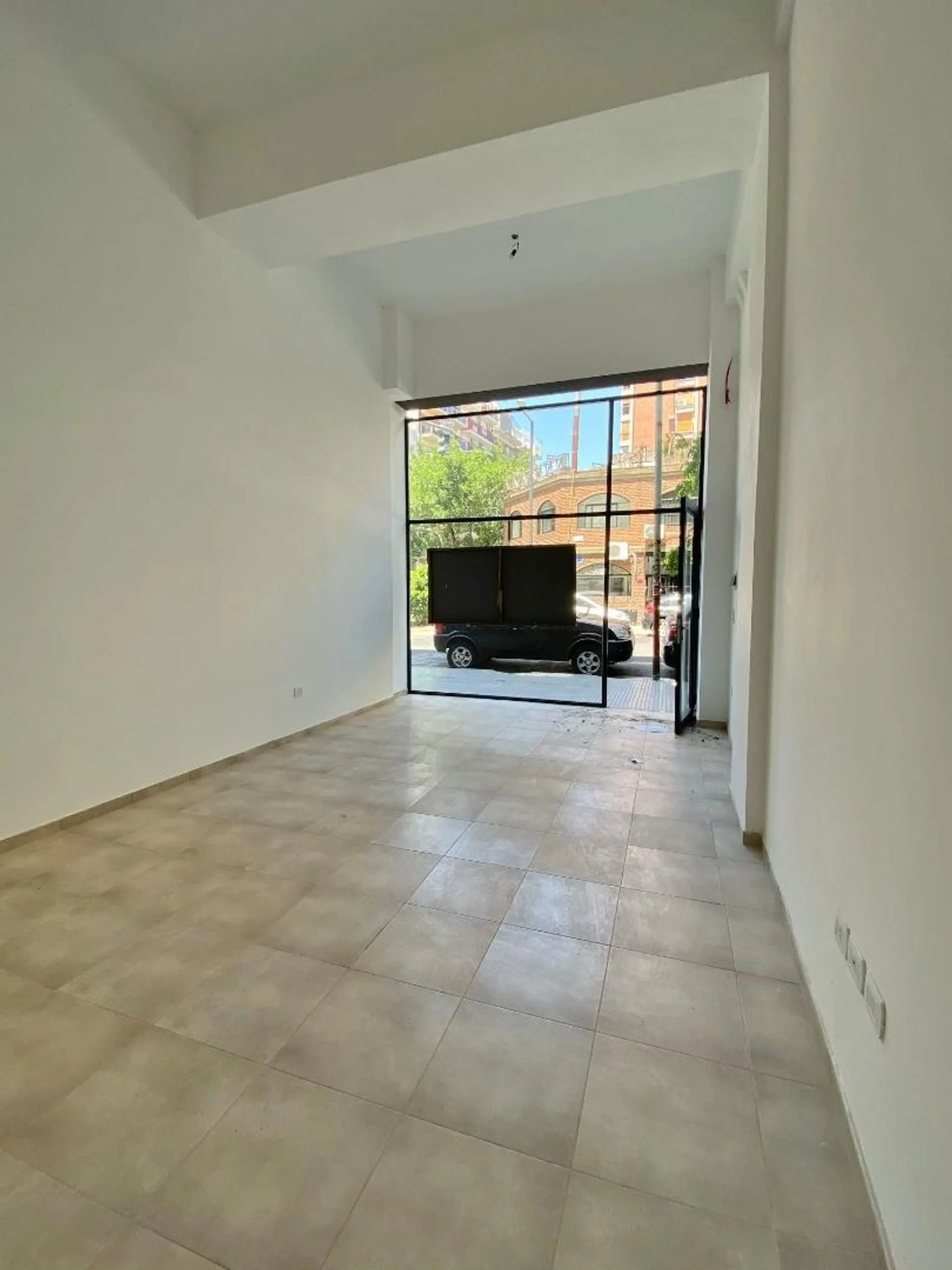 LOCAL COMERCIAL PREMIUM AGUERO 1200 BARRIO NORTE foto 5